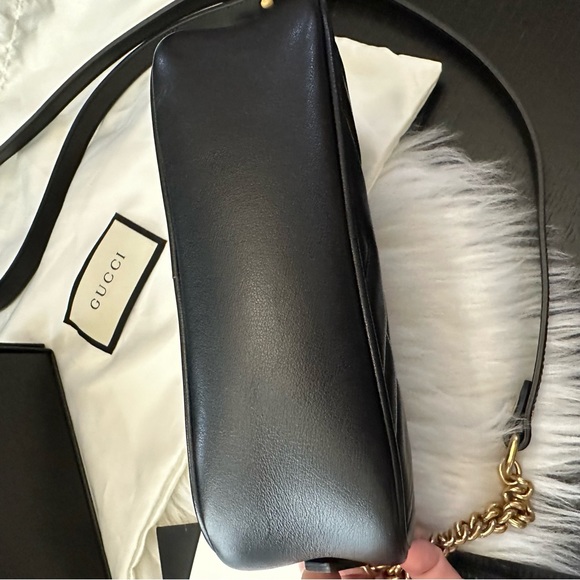 Gucci Marmont Mini Camera Crossbody - Picture 6 of 16